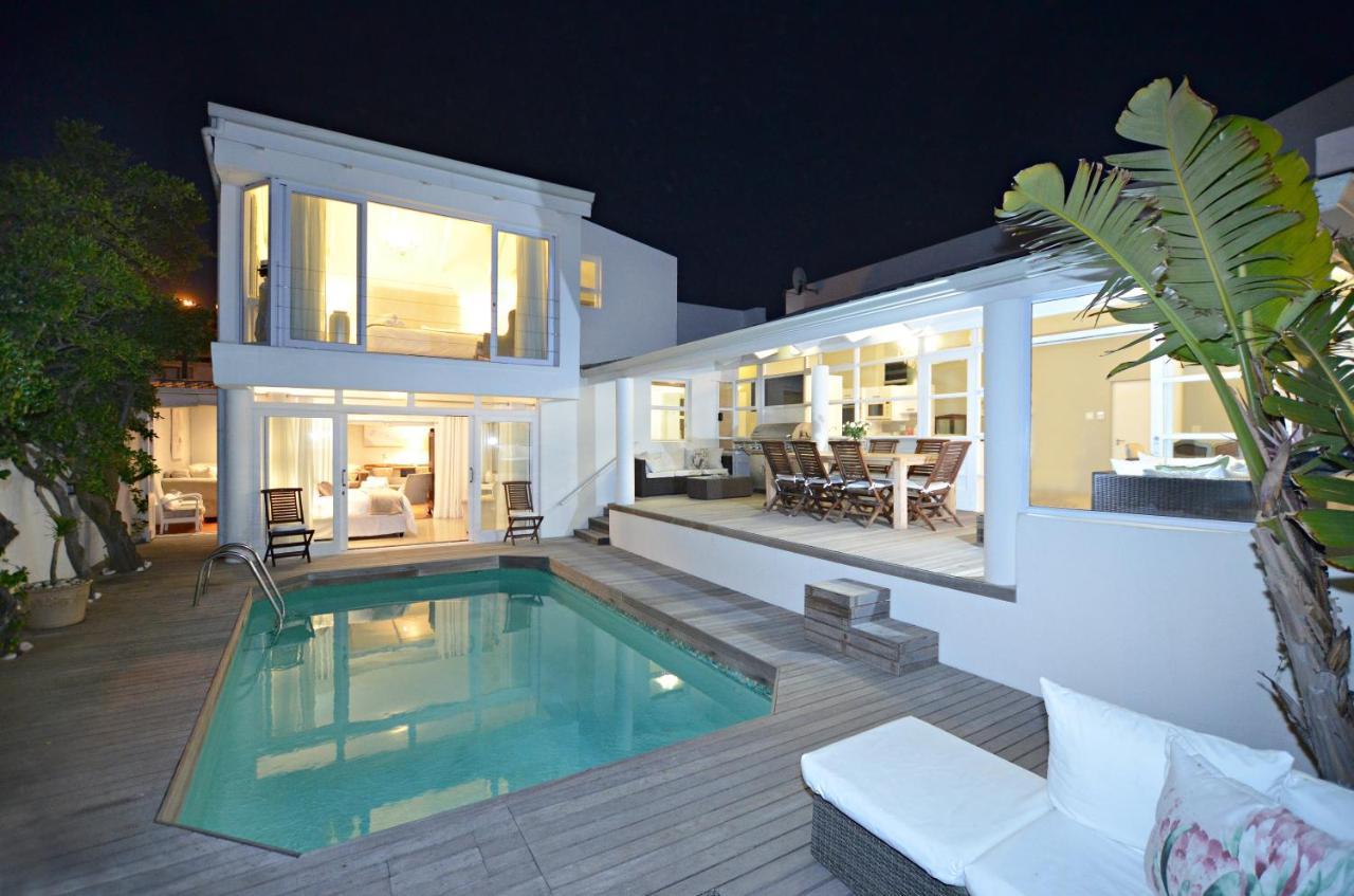 White Waves Beach House Bloubergstrand Exterior photo