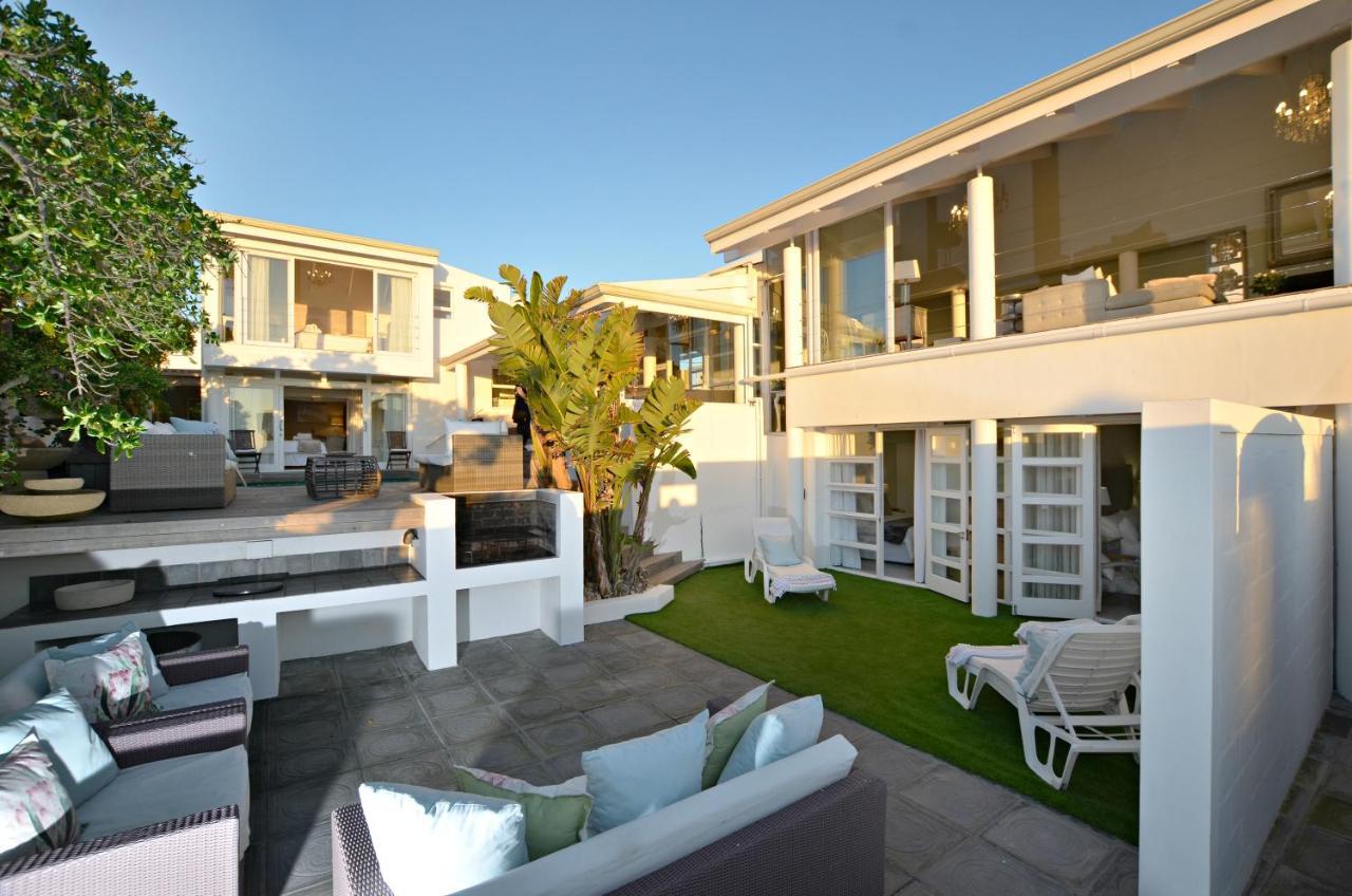 White Waves Beach House Bloubergstrand Exterior photo
